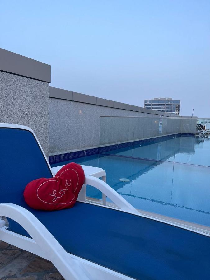 Great View, Dubai Sportcity, Parking Included, Nice Apartments Buitenkant foto