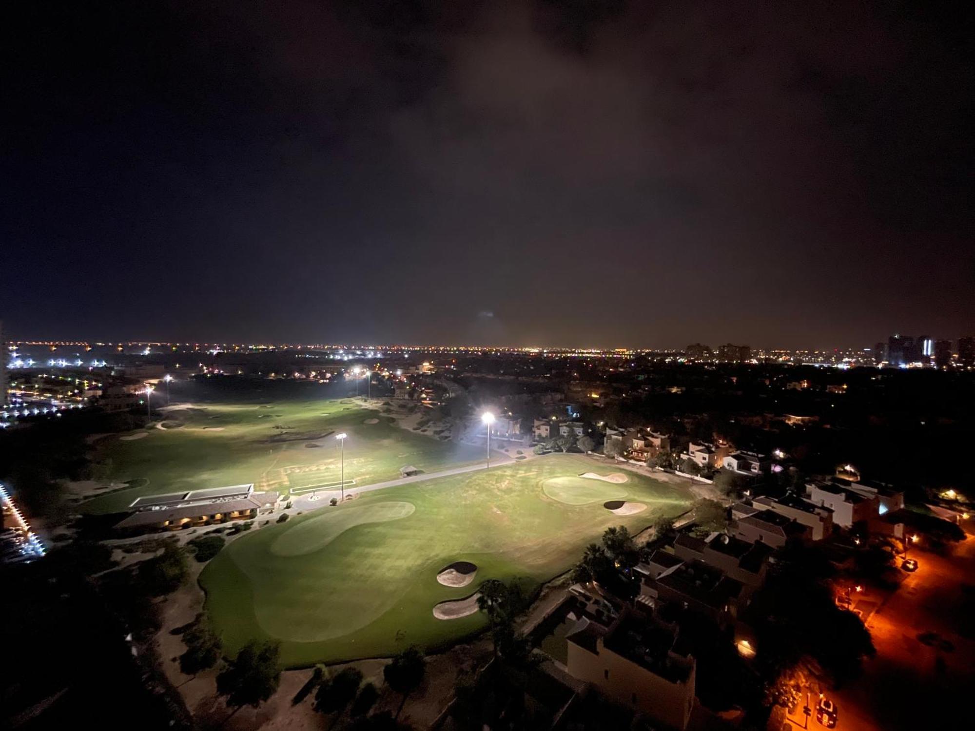 Great View, Dubai Sportcity, Parking Included, Nice Apartments Buitenkant foto